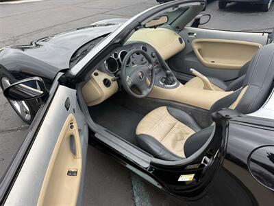 2007 Pontiac Solstice 5-Speed Manual   - Photo 17 - Flushing, MI 48433