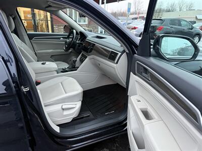 2018 Volkswagen Atlas V6 SE 4Motion   - Photo 29 - Flushing, MI 48433