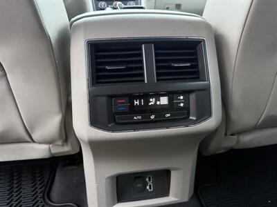 2018 Volkswagen Atlas V6 SE 4Motion   - Photo 20 - Flushing, MI 48433
