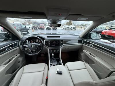 2018 Volkswagen Atlas V6 SE 4Motion   - Photo 21 - Flushing, MI 48433
