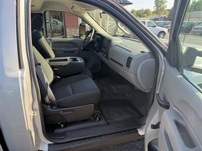 2011 Chevrolet Silverado 1500 Work Truck V8 - Photo 12 - Flushing, MI 48433
