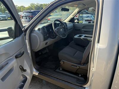2011 Chevrolet Silverado 1500 Work Truck V8 - Photo 10 - Flushing, MI 48433