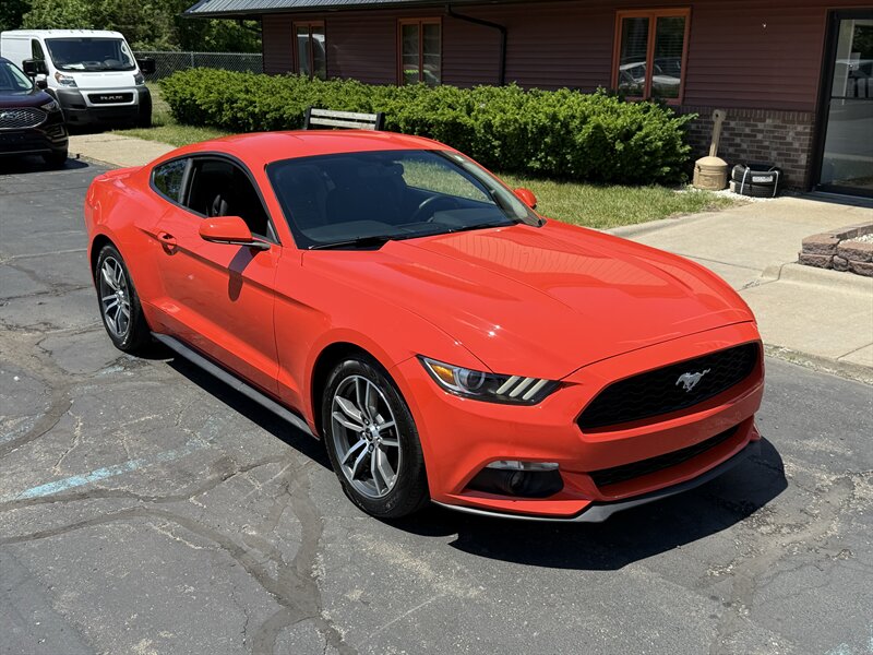 2016 Ford Mustang EcoBoost   - Photo 1 - Flushing, MI 48433
