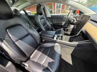 2020 Tesla Model 3 Long Range  AWD - Photo 30 - Flushing, MI 48433