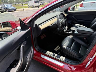 2020 Tesla Model 3 Long Range  AWD - Photo 14 - Flushing, MI 48433