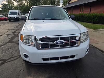 2012 Ford Escape XLS   - Photo 4 - Flushing, MI 48433