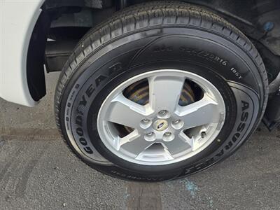 2012 Ford Escape XLS   - Photo 19 - Flushing, MI 48433