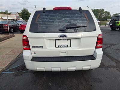 2012 Ford Escape XLS   - Photo 9 - Flushing, MI 48433
