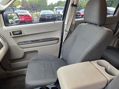 2012 Ford Escape XLS   - Photo 15 - Flushing, MI 48433