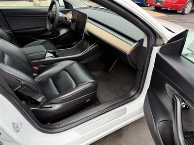 2019 Tesla Model 3 Standard Range Plus   - Photo 11 - Flushing, MI 48433