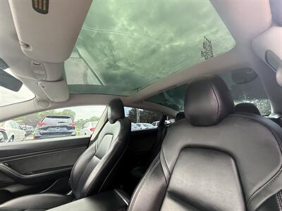 2019 Tesla Model 3 Standard Range Plus   - Photo 21 - Flushing, MI 48433