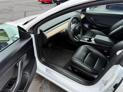 2019 Tesla Model 3 Standard Range Plus   - Photo 22 - Flushing, MI 48433