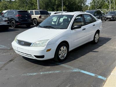 2007 Ford Focus ZX4 S - Photo 2 - Flushing, MI 48433
