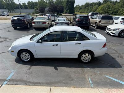 2007 Ford Focus ZX4 S - Photo 6 - Flushing, MI 48433