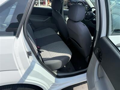 2007 Ford Focus ZX4 S - Photo 23 - Flushing, MI 48433