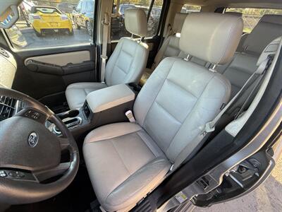 2008 Ford Explorer XLT  4X2 w/3rd Row - Photo 12 - Flushing, MI 48433