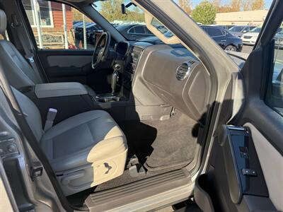 2008 Ford Explorer XLT  4X2 w/3rd Row - Photo 19 - Flushing, MI 48433