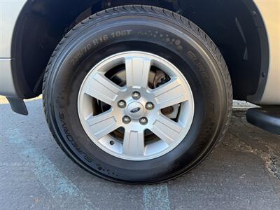 2008 Ford Explorer XLT  4X2 w/3rd Row - Photo 22 - Flushing, MI 48433