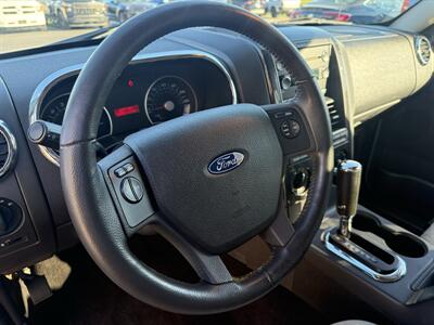 2008 Ford Explorer XLT  4X2 w/3rd Row - Photo 11 - Flushing, MI 48433
