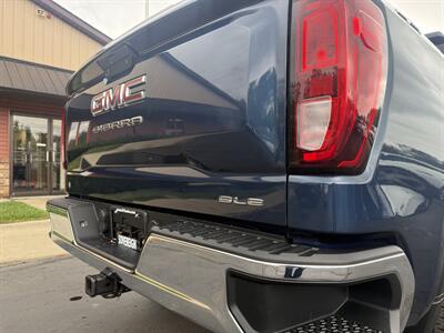 2019 GMC Sierra 1500 SLE Crew Cab  4X4 - Photo 28 - Flushing, MI 48433