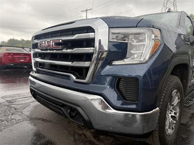 2019 GMC Sierra 1500 SLE Crew Cab  4X4 - Photo 10 - Flushing, MI 48433