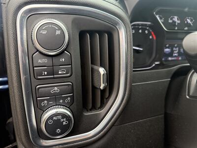 2019 GMC Sierra 1500 SLE Crew Cab  4X4 - Photo 17 - Flushing, MI 48433