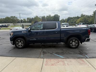 2019 GMC Sierra 1500 SLE Crew Cab  4X4 - Photo 8 - Flushing, MI 48433