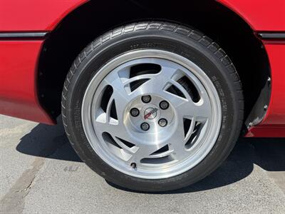 1990 Chevrolet Corvette ZR1   - Photo 42 - Flushing, MI 48433