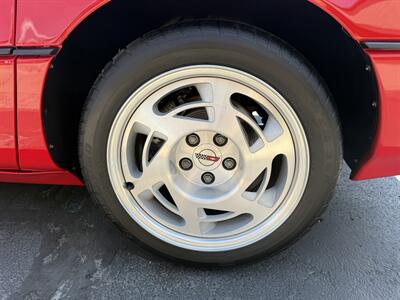 1990 Chevrolet Corvette ZR1   - Photo 41 - Flushing, MI 48433