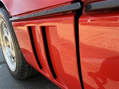 1990 Chevrolet Corvette ZR1   - Photo 12 - Flushing, MI 48433