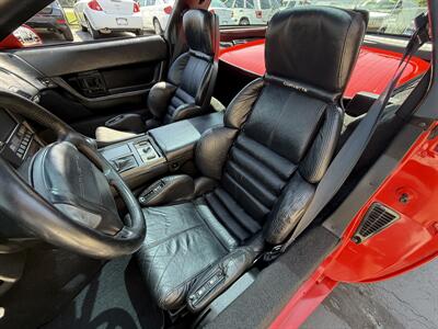 1990 Chevrolet Corvette ZR1   - Photo 17 - Flushing, MI 48433