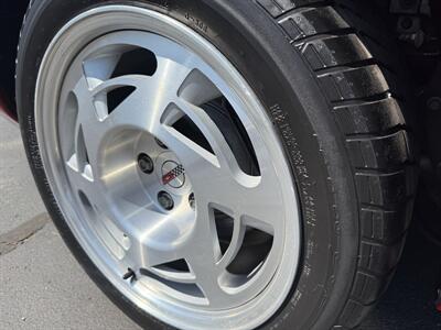 1990 Chevrolet Corvette ZR1   - Photo 16 - Flushing, MI 48433