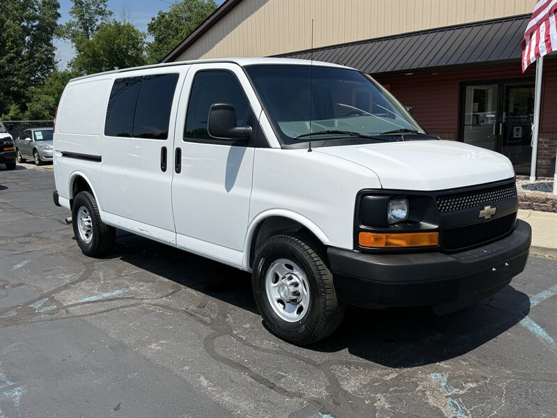 2014 Chevrolet Express 3500   - Photo 1 - Flushing, MI 48433