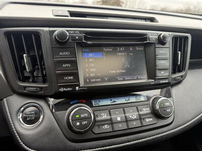 2017 Toyota RAV4 XLE  AWD - Photo 17 - Flushing, MI 48433