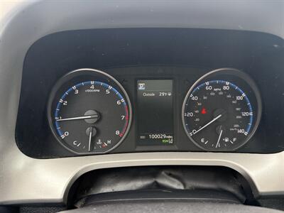 2017 Toyota RAV4 XLE  AWD - Photo 12 - Flushing, MI 48433