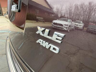 2017 Toyota RAV4 XLE  AWD - Photo 27 - Flushing, MI 48433