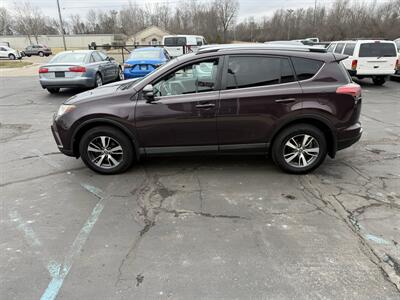 2017 Toyota RAV4 XLE  AWD - Photo 6 - Flushing, MI 48433