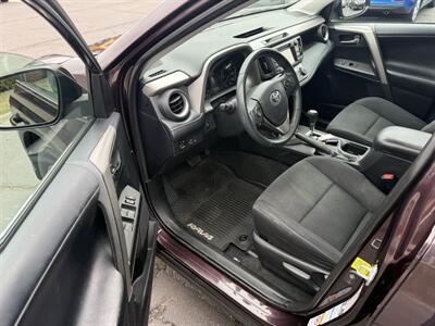 2017 Toyota RAV4 XLE  AWD - Photo 10 - Flushing, MI 48433