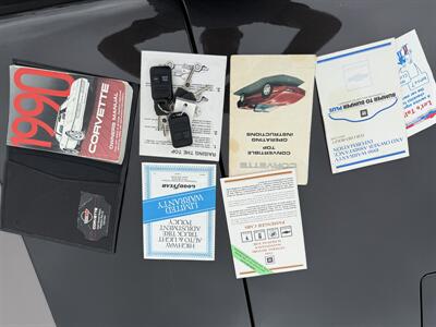 1990 Chevrolet Corvette Convertible   - Photo 21 - Flushing, MI 48433