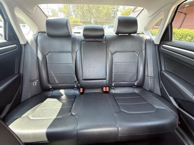 2017 Volkswagen Passat 1.8T R-Line   - Photo 11 - Flushing, MI 48433