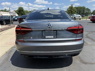 2017 Volkswagen Passat 1.8T R-Line   - Photo 6 - Flushing, MI 48433