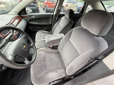 2006 Chevrolet Impala Police 6-Passenger - Photo 14 - Flushing, MI 48433