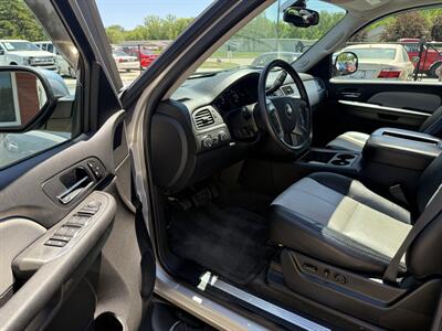 2007 Chevrolet Tahoe LT  Z71 4WD - Photo 12 - Flushing, MI 48433