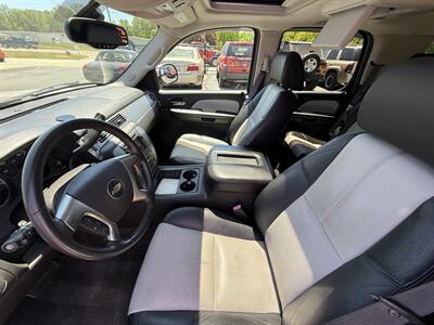 2007 Chevrolet Tahoe LT  Z71 4WD - Photo 11 - Flushing, MI 48433