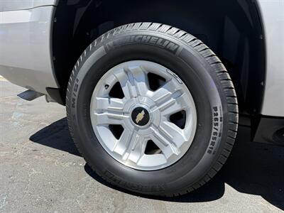 2007 Chevrolet Tahoe LT  Z71 4WD - Photo 7 - Flushing, MI 48433