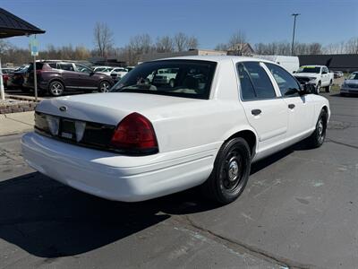 2006 Ford Crown Victoria Police Interceptor   - Photo 3 - Flushing, MI 48433