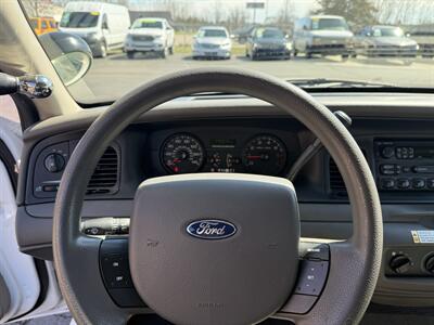 2006 Ford Crown Victoria Police Interceptor   - Photo 15 - Flushing, MI 48433