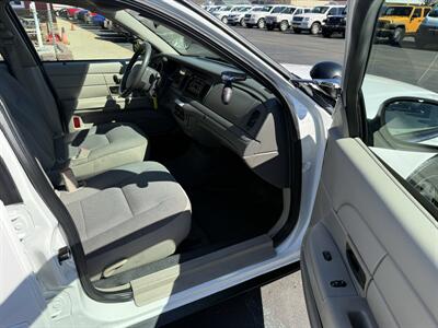 2006 Ford Crown Victoria Police Interceptor   - Photo 32 - Flushing, MI 48433