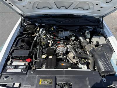 2006 Ford Crown Victoria Police Interceptor   - Photo 37 - Flushing, MI 48433