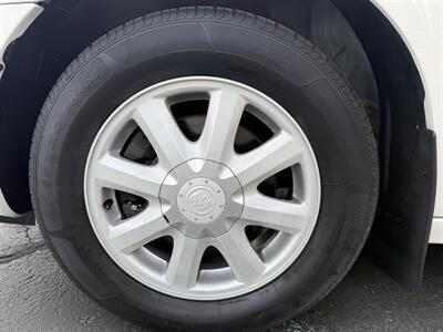 2006 Buick LaCrosse CXL   - Photo 11 - Flushing, MI 48433